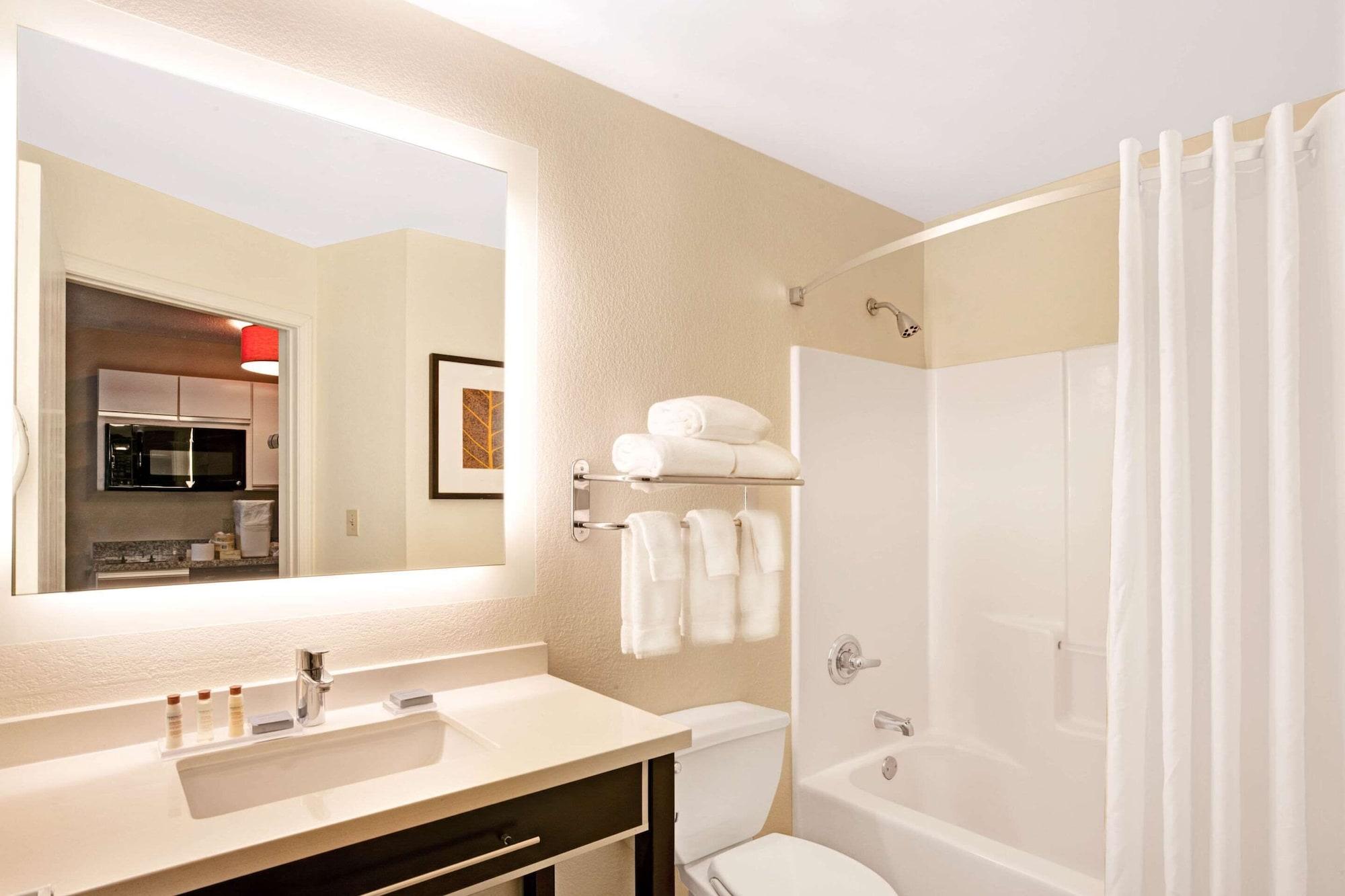 Mainstay Suites Detroit Auburn Hills Esterno foto