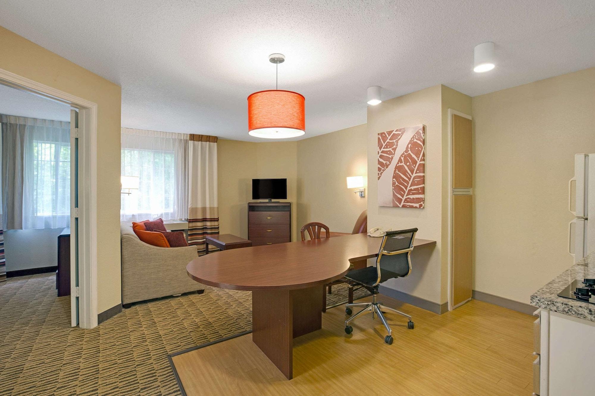 Mainstay Suites Detroit Auburn Hills Esterno foto