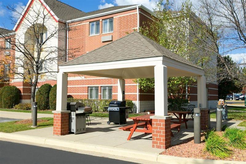 Mainstay Suites Detroit Auburn Hills Esterno foto